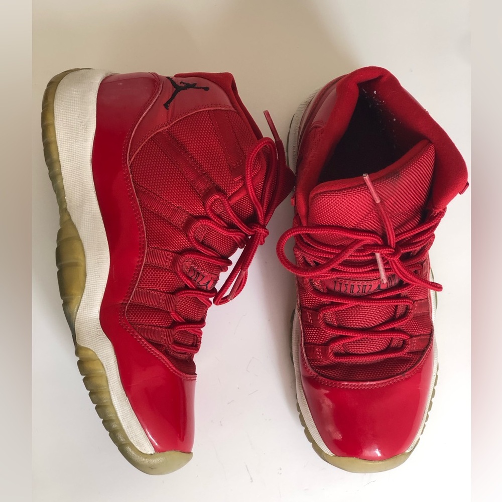 Jordan 11 Retro High Win Like Size  6Y
